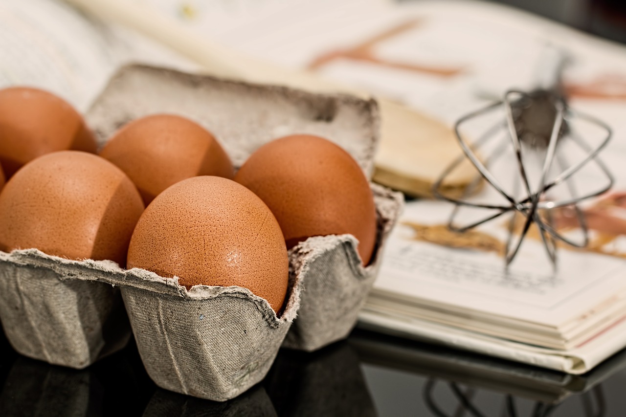 מה קורה אם אוכלים ביצה קשה לא מוכנה?